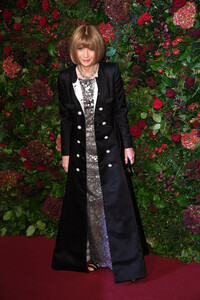 Anna+Wintour+65th+Evening+Standard+Theatre+gpqGLhk4Kwax.jpg