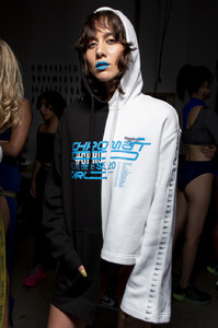 896290790_ChromatSpring2020BackstagelG3VxZAhzTtx.thumb.jpg.ede655ca91cced3611b3ef760577b1a1.jpg