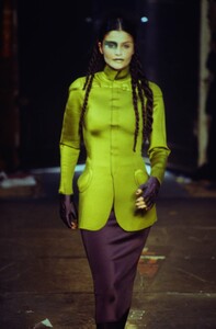 899366600_JeanPaulGaultier1995Fall(14).thumb.jpg.bf550f566e8ac003bf786bf70faf9ab5.jpg