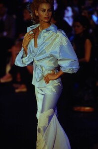 902173834_john-galliano-ss-1996(2).thumb.jpg.6588206dab70b849e5728bde6b5ddc91.jpg