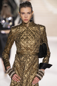 920030807_ChanelMetiersArt20192020RunwayLeGrandWl0tYSbJ6NSx.thumb.jpg.2dec1d011bfc1a154afb8fa8def3b466.jpg