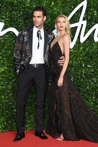 [1191482490] The Fashion Awards 2019 - Red Carpet Arrivals.jpg