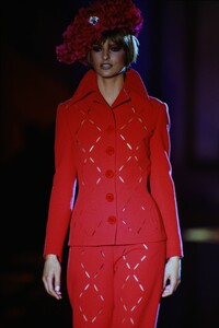 936891592_versace-hc-fw-1993(6).thumb.jpg.08b95172e27d468c6f3157810f3a9057.jpg