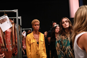 937960861_BronxBancoBackstageSeptember2019NewYorkdnKn-rO5azWx.thumb.jpg.eb1331aca639c7a79a96f385d084083e.jpg