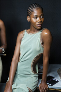 940784931_BronxBancoSpring2020BackstageMBo0oYL2K1Rx.thumb.jpg.975924dd520f5703b0c25ffcb9bdb596.jpg