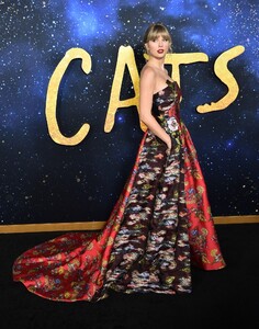         tay161219BZNimage158.jpg
