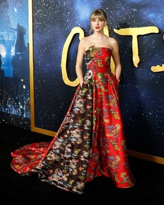         tay161219BZNimage148.jpg
