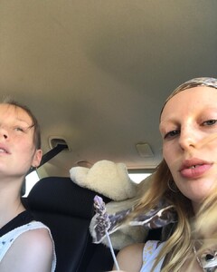 988719900_lilisumner15775970522209366665429439321_184660151.thumb.jpg.5761398cd6e3a6ff420d171662bce1e2.jpg