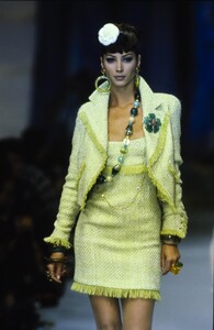 997907792_christy-turlington(8).thumb.jpg.369a8ca733683f07ae8bc5dcac1a06a8.jpg