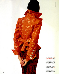 Chin_Vogue_Italia_March_1991_05.thumb.png.3570b4d4e4495be60458745031c3695b.png