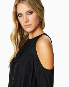 Classics-Lauren_Dress_7943_5000x@2x.thumb.jpg.268f77a600ffd7d8fc5c62c96815457f.jpg