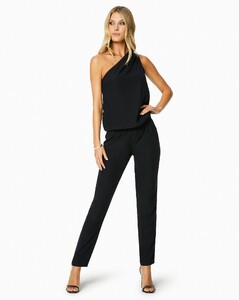Classics-Lulu_Jumpsuit_7810_5000x@2x.thumb.jpg.becf9b2588600c100c504ea88d95d386.jpg