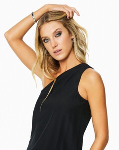 Classics-Lulu_Jumpsuit_7822_5000x@2x.thumb.jpg.0d250ea56ccd0d9df1256a293915b57d.jpg