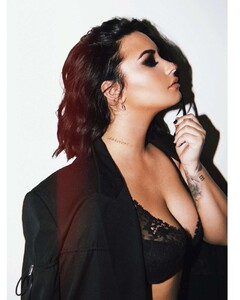 Demi-Lovato-by-Angelo-Kritikos-Photoshoot-2019-adds-04.thumb.jpg.f0a836535e027c6173fcda34743603bd.jpg