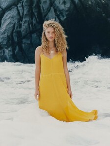 Dorit-Revelis-PORTER-Edit-Cover-Photoshoot06.jpg