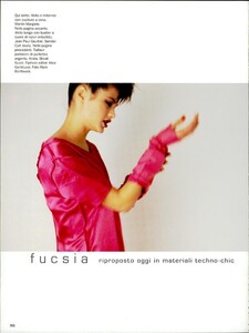 Eleganza_Borthwick_Vogue_Italia_September_1995_03.thumb.jpg.4bb7dc3346aa9c250eaba493bfc096fd.jpg