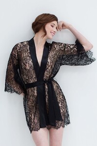 GirlAndASeriousDream_French_lace_Tulip_kimono_black_robe.jpg