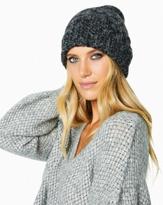Hat_6766_5000x@2x.thumb.jpg.2ff822f974e30a37fd0703518170d48d.jpg