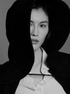 Jumbo-Tsui-The-WOW-Magazine-Sui-He-7-768x1024.jpg