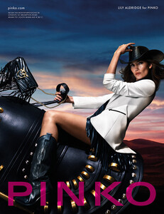 Lily-Aldridge-PINKO-SS20-01.thumb.jpg.c43c13a2288dc13e5c51a04b07ea91ce.jpg