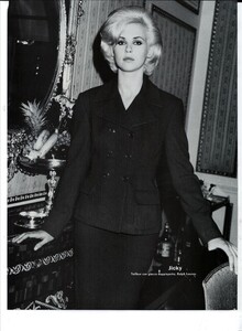 Loxit_Vogue_Italia_Septmber_1995_07.thumb.jpg.a80c4ddda9a8f227f68dcb0a827d6a8c.jpg