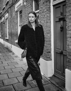 Mango-London-Girl-Fall-Winter-2019-Lookbook02.jpg