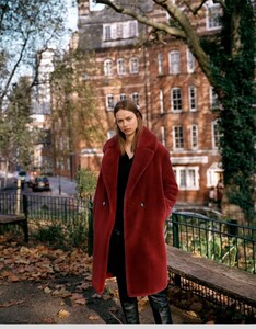 Mango-London-Girl-Fall-Winter-2019-Lookbook10.jpg