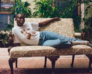 Marc-Jacobs-Girl-Interrupted-Campaign04.jpg