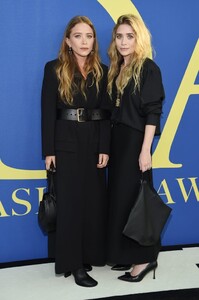 Mary-Kate-Ashley-Olsen-June-2018.jpg