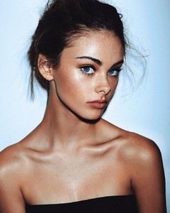 Meika-Woollard---@meikawoollard-personal-photos--34.jpg