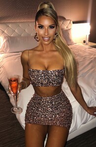 Melissa_Crop_-_bronze_1.jpg