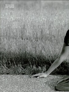 Moderno_Chic_Meisel_Vogue_Italia_Spetmeber_1995_03.thumb.jpg.a6ac0a4e56c30f6728b20500156cde5f.jpg