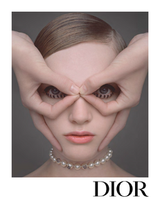 Niedermair_Dior_Fall_Winter_19_20_02.thumb.png.22f0eb8a8ab44db1e687865db9891ef8.png