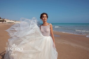 Nika4.900x900w.jpg
