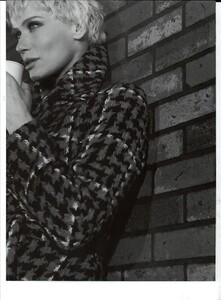 Ricercato_Meisel_Vogue_Italia_September_1995_07.thumb.jpg.8dc6acac57b60e4f7f85f713a9a71184.jpg