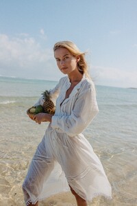 Sama-Campaign-NicoleCooper-30.thumb.jpg.c995e3e9e088d63644588e3e89f33d68.jpg