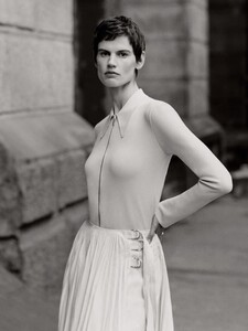 Saskia-de-Brauw-PORTER-Edit-Cover-Photoshoot02.jpg