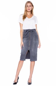 WL_skirt.thumb.jpg.e54677b422dc7c4ebc4888de87816aa7.jpg