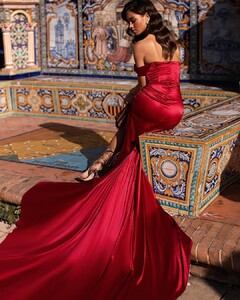 alamourthelabel_53293054_550885975400167_6207471893319855066_n.jpg