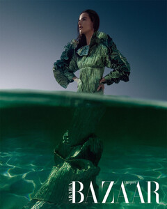 alessandra-ambrosia-harpers-bazaar-arabia-cover-2_0.thumb.jpg.8c2da31ef946aeca9332a77e45313643.jpg