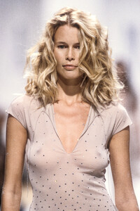 balmain-ss-2000-19.thumb.jpg.95460c677e880124141041d12294c9ac.jpg