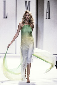 balmain-ss-2000-20.thumb.jpg.5df084c6d152167c869032fedb460bcf.jpg