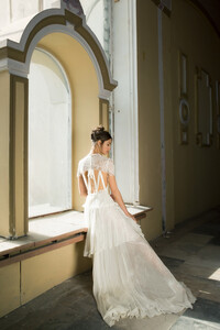 bride-dress-2018-21.jpg