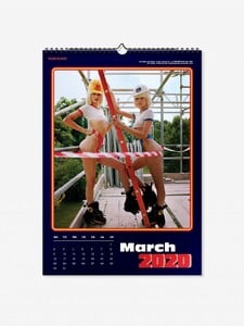 cara-delevingne-and-kendall-jenner-chaos-2020-calendar-1.thumb.jpg.9e30e20d9b699ce2bfe6db5cfaf25d2f.jpg