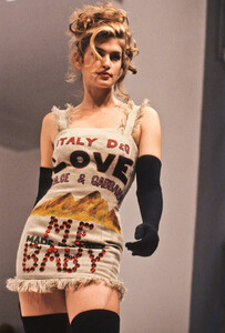 cindy-catwalk.thumb.jpg.30a5003294c1d817edc370cee83aae88.jpg