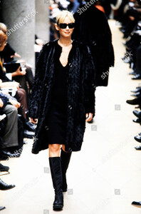 fendi-fall-1996-ready-to-wear-runway-show-shutterstock-editorial-10432079ag.jpg
