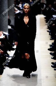 fendi-show-fall-winter-96-97-shutterstock-editorial-10432087t.jpg