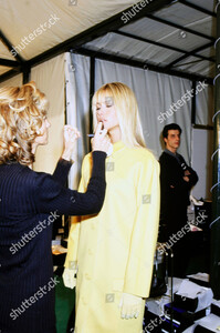 gianni-versace-fall-1995-ready-to-wear-runway-show-shutterstock-editorial-10434054eg.jpg