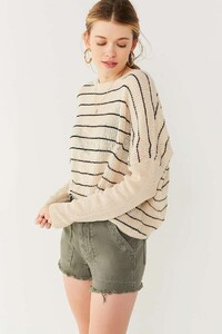 green-shorts-bdg-womens-high-rise-frayed-utility-short-olive_4.jpg