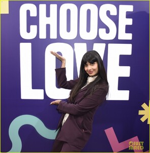 jameela-jamil-james-corden-chris-odowd-choose-love-launch-10.jpg